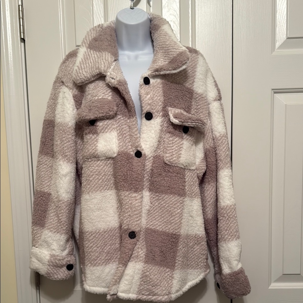 Plaid Sherpa Jacket in Cream and Brown